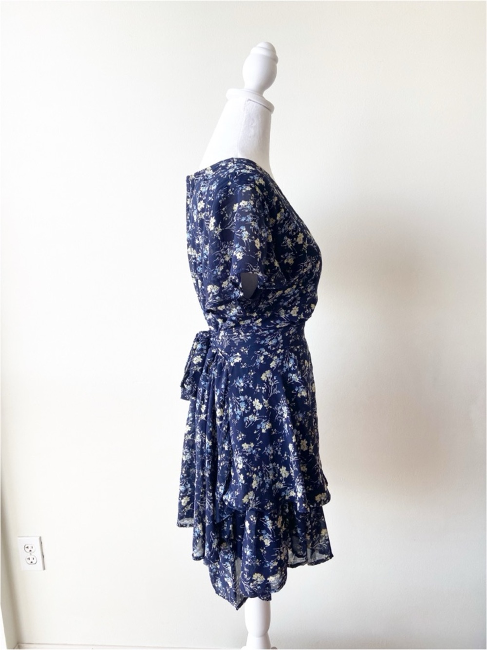 Navy Floral Wrap Mini Dress Size L - Picture 3 of 9